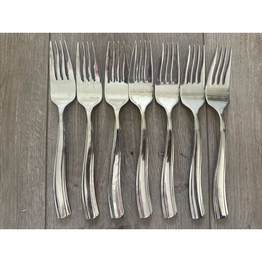 Set Of‎ 7 Oneida Griffith 18/10 Wavy Stainless 7 7/8